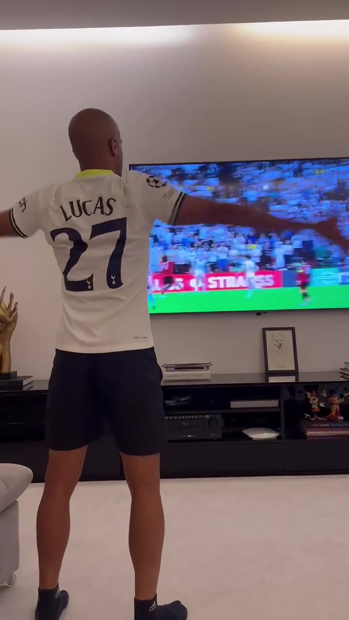 小卢卡斯通过电视直播见证热刺夺冠，2019年欧冠半决赛曾戴帽